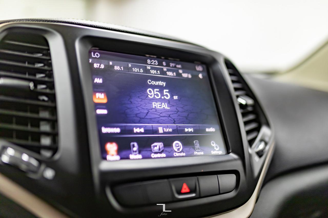2015 Jeep Cherokee 4x4 North Heated Seats Red Deer AB