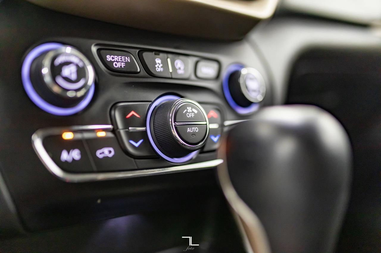 2015 Jeep Cherokee 4x4 North Heated Seats Red Deer AB