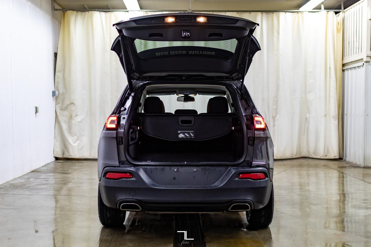 2015 Jeep Cherokee 4x4 North Heated Seats Red Deer AB