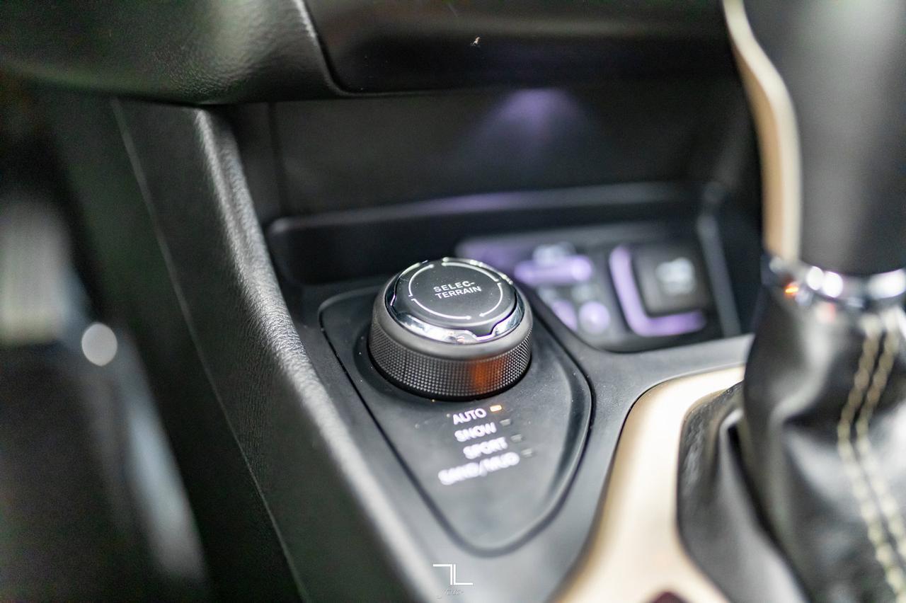 2015 Jeep Cherokee 4x4 North Heated Seats Red Deer AB