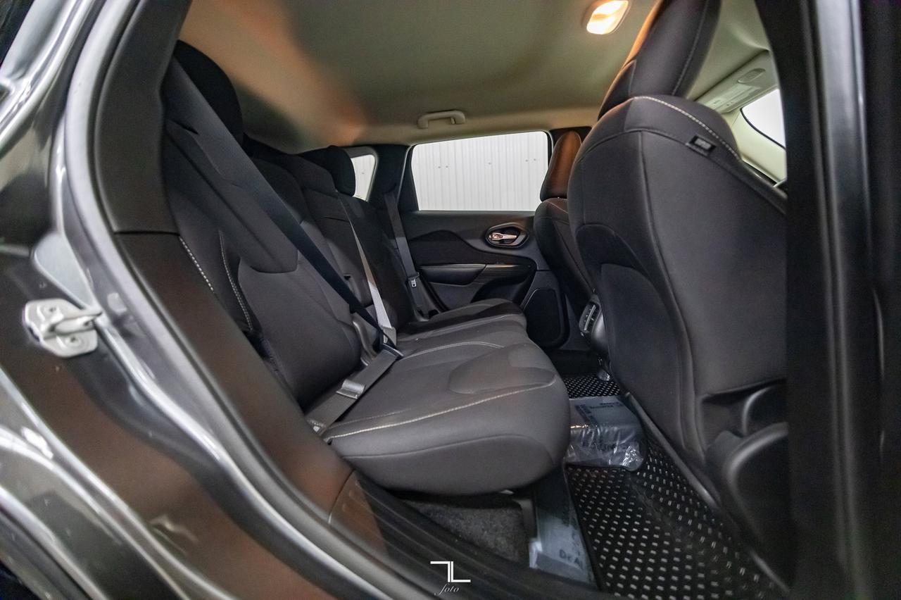 2015 Jeep Cherokee 4x4 North Heated Seats Red Deer AB