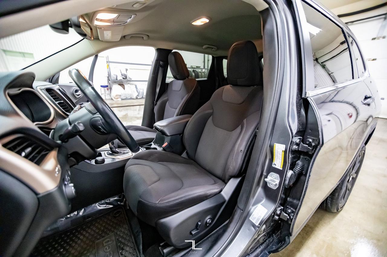 2015 Jeep Cherokee 4x4 North Heated Seats Red Deer AB