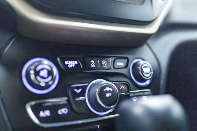 2015 Jeep Cherokee 4x4 Sport Heated Seats Red Deer AB