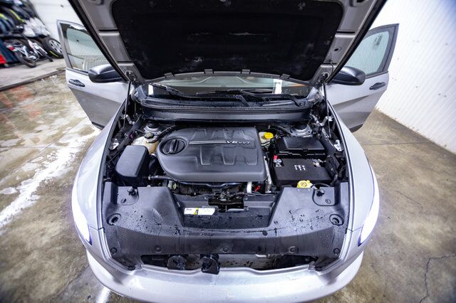 2015 Jeep Cherokee 4x4 Sport Heated Seats Red Deer AB 2015 Jeep Cherokee 4x4 Sport Heated Seats Red Deer AB