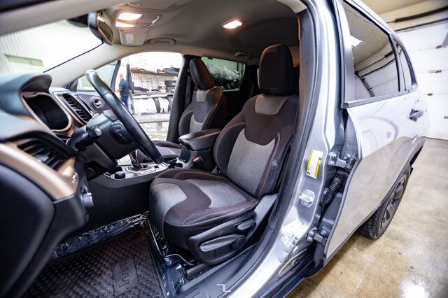 2015 Jeep Cherokee 4x4 Sport Heated Seats Red Deer AB