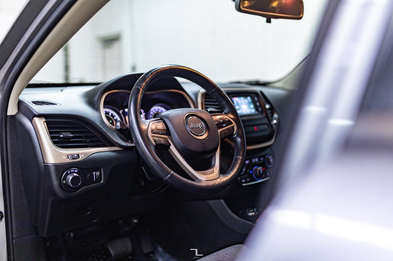 2015 Jeep Cherokee 4x4 Sport Heated Seats Red Deer AB