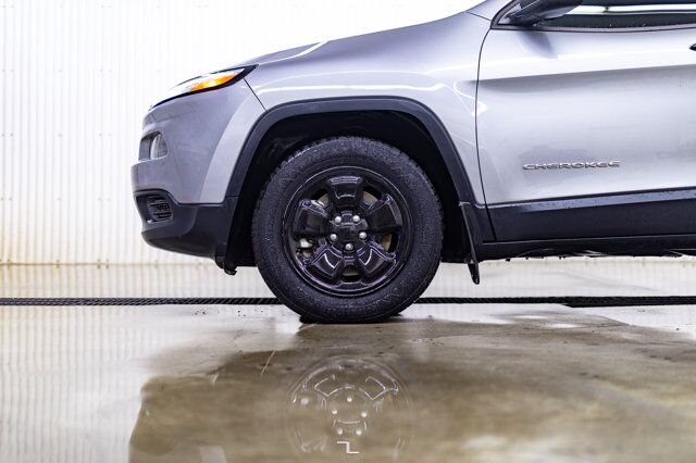 2015 Jeep Cherokee 4x4 Sport Heated Seats Red Deer AB 2015 Jeep Cherokee 4x4 Sport Heated Seats Red Deer AB