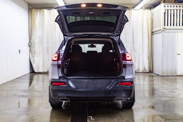 2015 Jeep Cherokee 4x4 Sport Heated Seats Red Deer AB