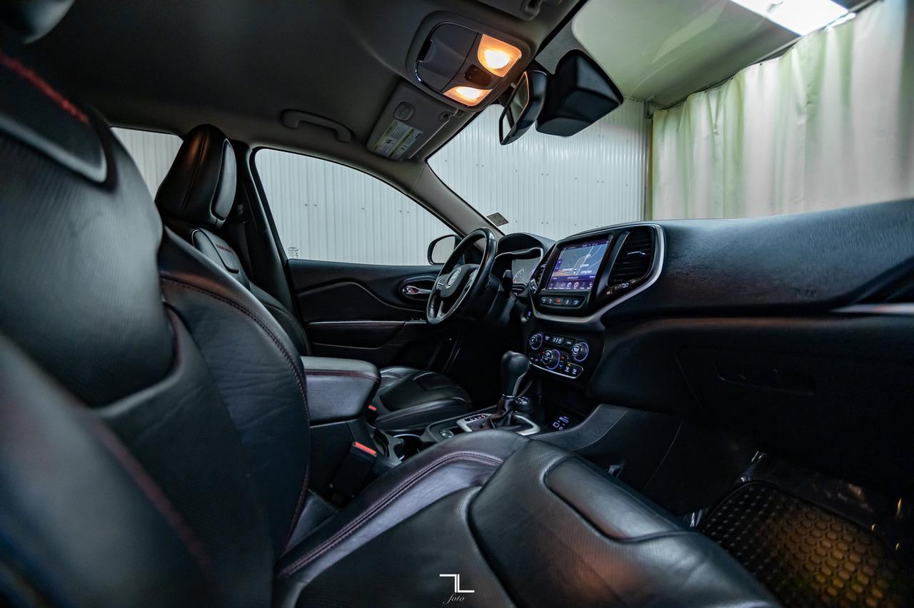 2015 Jeep Cherokee 4x4 Trailhawk Leather Nav BCam Red Deer AB