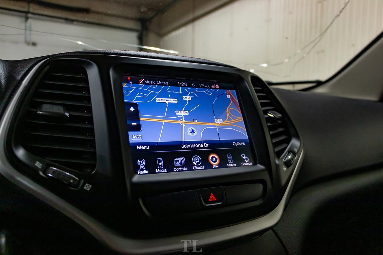 2015 Jeep Cherokee 4x4 Trailhawk Leather Nav BCam Red Deer AB