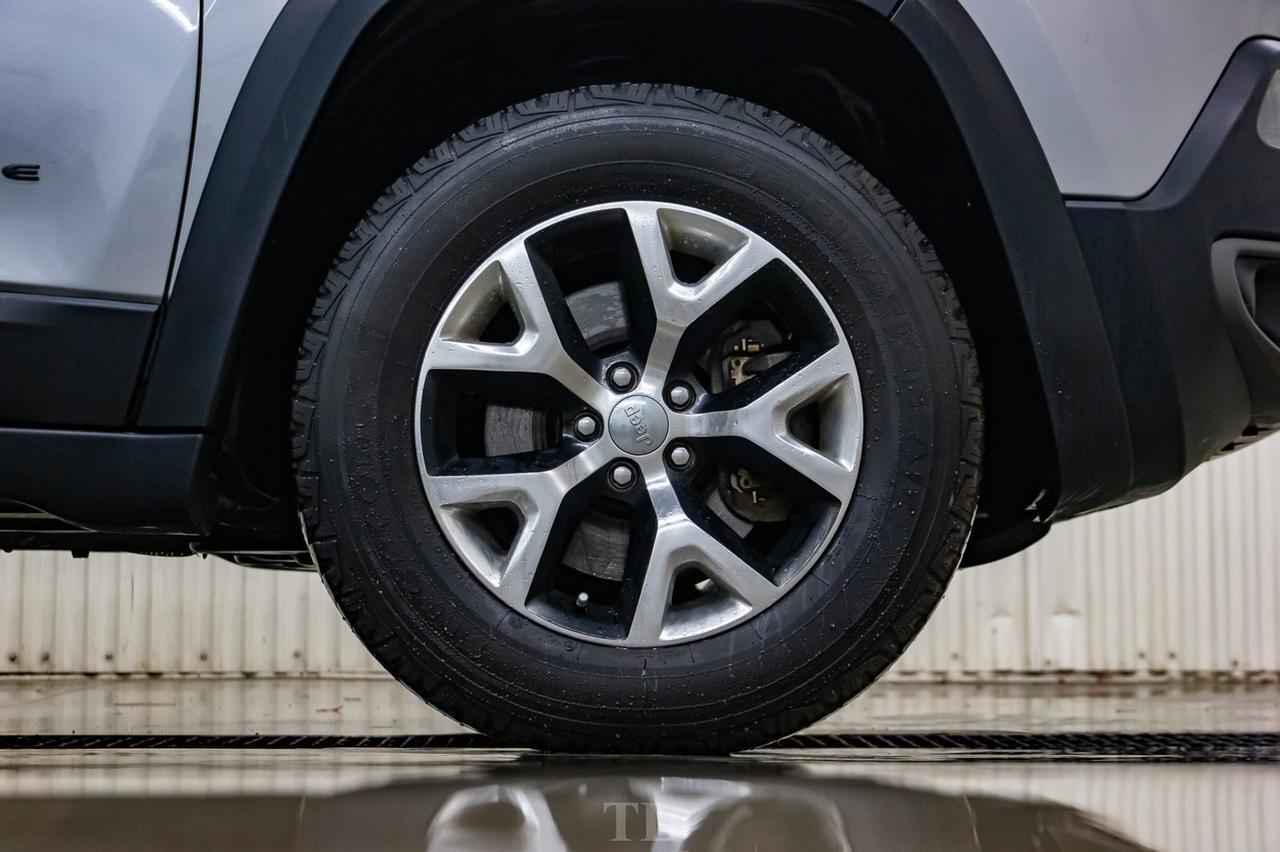 2015 Jeep Cherokee 4x4 Trailhawk Leather Nav BCam Red Deer AB