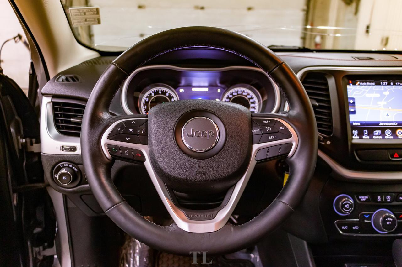 2015 Jeep Cherokee 4x4 Trailhawk Leather Nav BCam Red Deer AB