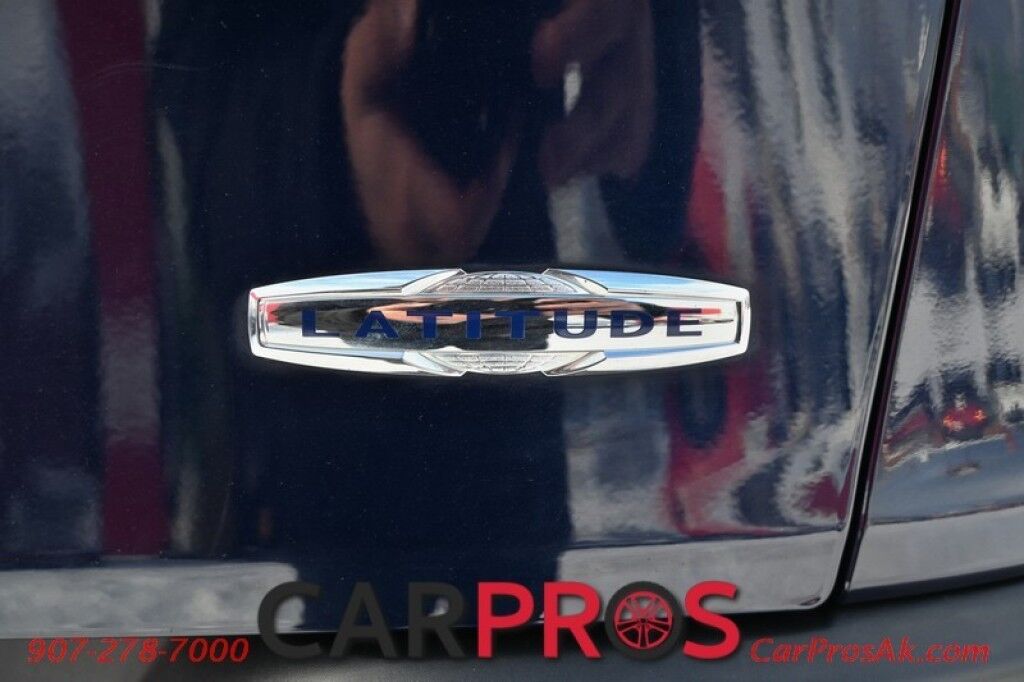 2015 Jeep Cherokee Latitude - 4X4 - 3.2L V6 - Auto Start - Power Driver's Seat - Heated Seats & Steering Wheel - Keyless Entry & Push to Start - Backup Camera - Power Liftgate - Blind Spot Alert - Rear Parking Sensors Anchorage AK