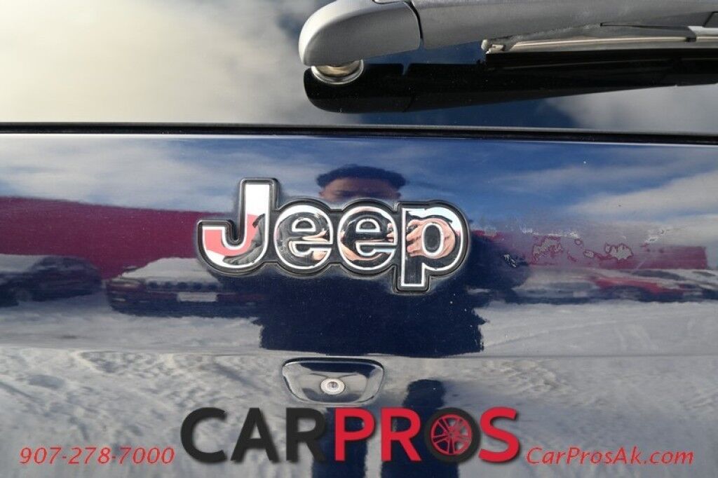 2015 Jeep Cherokee Latitude - 4X4 - 3.2L V6 - Auto Start - Power Driver's Seat - Heated Seats & Steering Wheel - Keyless Entry & Push to Start - Backup Camera - Power Liftgate - Blind Spot Alert - Rear Parking Sensors Anchorage AK