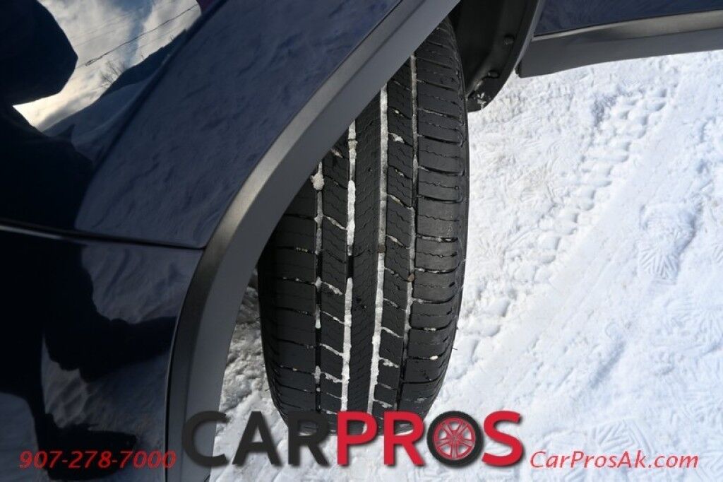 2015 Jeep Cherokee Latitude - 4X4 - 3.2L V6 - Auto Start - Power Driver's Seat - Heated Seats & Steering Wheel - Keyless Entry & Push to Start - Backup Camera - Power Liftgate - Blind Spot Alert - Rear Parking Sensors Anchorage AK