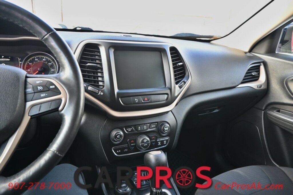 2015 Jeep Cherokee Latitude - 4X4 - 3.2L V6 - Auto Start - Power Driver's Seat - Heated Seats & Steering Wheel - Keyless Entry & Push to Start - Backup Camera - Power Liftgate - Blind Spot Alert - Rear Parking Sensors Anchorage AK