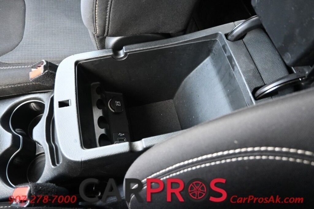 2015 Jeep Cherokee Latitude - 4X4 - 3.2L V6 - Auto Start - Power Driver's Seat - Heated Seats & Steering Wheel - Keyless Entry & Push to Start - Backup Camera - Power Liftgate - Blind Spot Alert - Rear Parking Sensors Anchorage AK