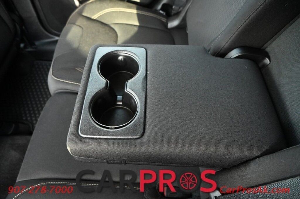 2015 Jeep Cherokee Latitude - 4X4 - 3.2L V6 - Auto Start - Power Driver's Seat - Heated Seats & Steering Wheel - Keyless Entry & Push to Start - Backup Camera - Power Liftgate - Blind Spot Alert - Rear Parking Sensors Anchorage AK