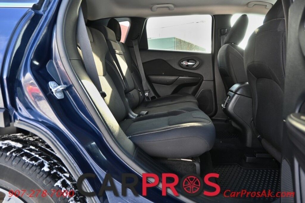 2015 Jeep Cherokee Latitude - 4X4 - 3.2L V6 - Auto Start - Power Driver's Seat - Heated Seats & Steering Wheel - Keyless Entry & Push to Start - Backup Camera - Power Liftgate - Blind Spot Alert - Rear Parking Sensors Anchorage AK