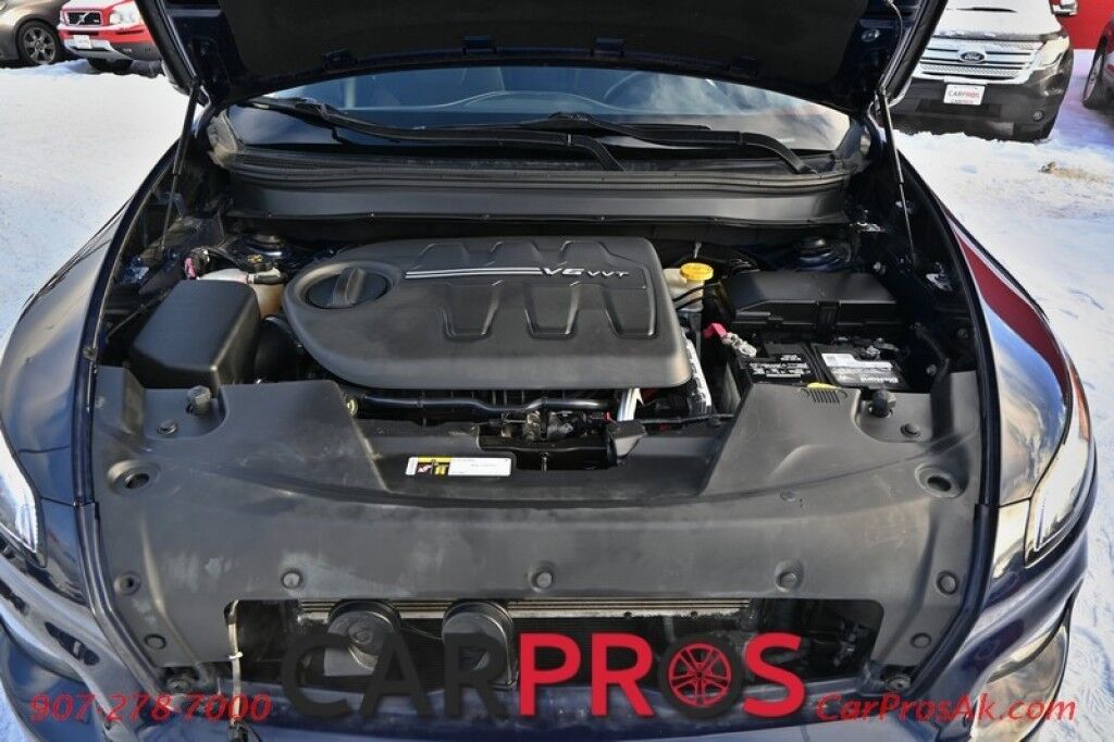 2015 Jeep Cherokee Latitude - 4X4 - 3.2L V6 - Auto Start - Power Driver's Seat - Heated Seats & Steering Wheel - Keyless Entry & Push to Start - Backup Camera - Power Liftgate - Blind Spot Alert - Rear Parking Sensors Anchorage AK