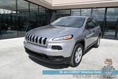 2015 Jeep Cherokee Sport / 4X4 / Cold Weather Group / Auto Start / Automatic / Heated Seats & Steering Wheel / Bluetooth / AUX & USB Input / Back Up Camera / Cruise Control / Air Conditioning / Block Heater / 28 MPG / 1-Owner