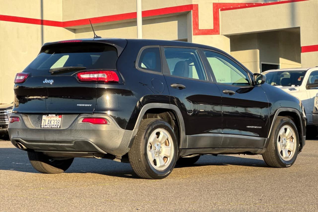 2015 Jeep Cherokee Sport