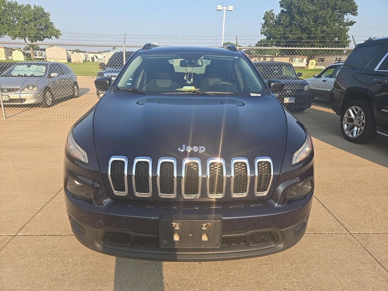2015 Jeep Cherokee Sport