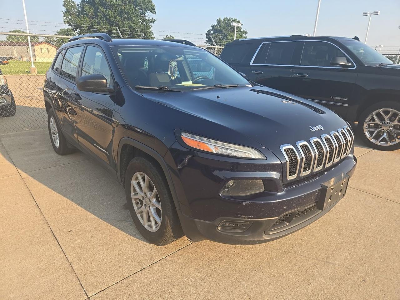 2015 Jeep Cherokee Sport