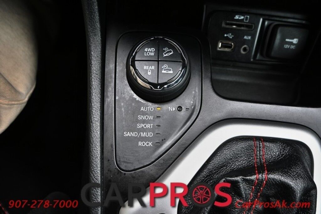 2015 Jeep Cherokee Trailhawk - 4X4 - Comfort & Convenience Group - 3.2L V6 - AutoStart - Heated & Cooled Leather Seats - Heated Steering Wheel - Bluetooth - Navigation - Back Up Camera - Cruise Control - Power Liftgate - Tow Pkg Anchorage AK