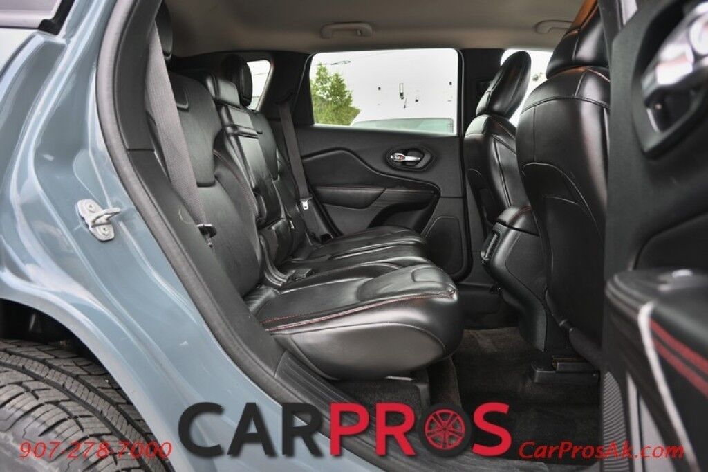 2015 Jeep Cherokee Trailhawk - 4X4 - Comfort & Convenience Group - 3.2L V6 - AutoStart - Heated & Cooled Leather Seats - Heated Steering Wheel - Bluetooth - Navigation - Back Up Camera - Cruise Control - Power Liftgate - Tow Pkg Anchorage AK