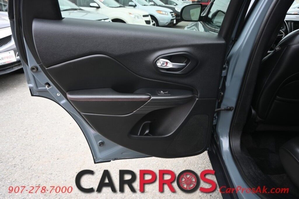 2015 Jeep Cherokee Trailhawk - 4X4 - Comfort & Convenience Group - 3.2L V6 - AutoStart - Heated & Cooled Leather Seats - Heated Steering Wheel - Bluetooth - Navigation - Back Up Camera - Cruise Control - Power Liftgate - Tow Pkg Anchorage AK