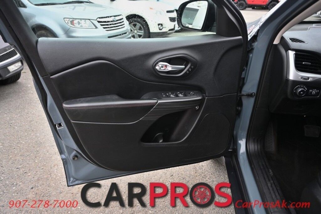 2015 Jeep Cherokee Trailhawk - 4X4 - Comfort & Convenience Group - 3.2L V6 - AutoStart - Heated & Cooled Leather Seats - Heated Steering Wheel - Bluetooth - Navigation - Back Up Camera - Cruise Control - Power Liftgate - Tow Pkg Anchorage AK