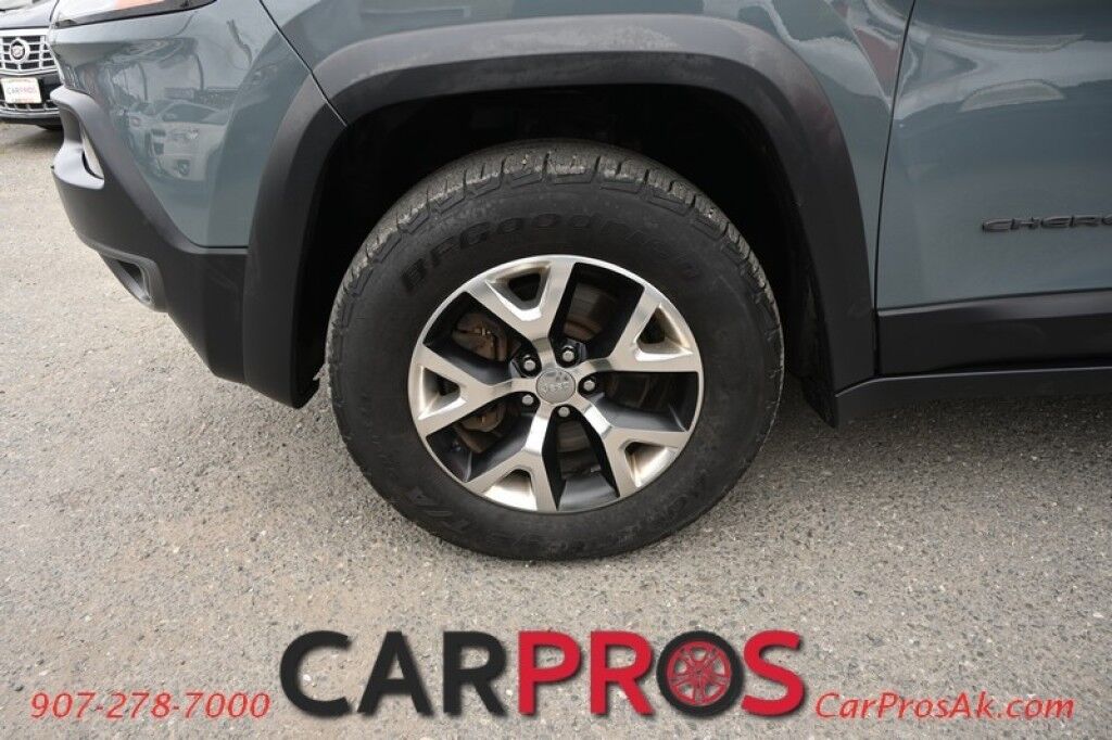 2015 Jeep Cherokee Trailhawk - 4X4 - Comfort & Convenience Group - 3.2L V6 - AutoStart - Heated & Cooled Leather Seats - Heated Steering Wheel - Bluetooth - Navigation - Back Up Camera - Cruise Control - Power Liftgate - Tow Pkg Anchorage AK