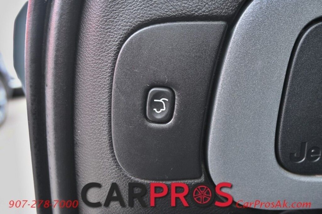 2015 Jeep Cherokee Trailhawk - 4X4 - Comfort & Convenience Group - 3.2L V6 - AutoStart - Heated & Cooled Leather Seats - Heated Steering Wheel - Bluetooth - Navigation - Back Up Camera - Cruise Control - Power Liftgate - Tow Pkg Anchorage AK
