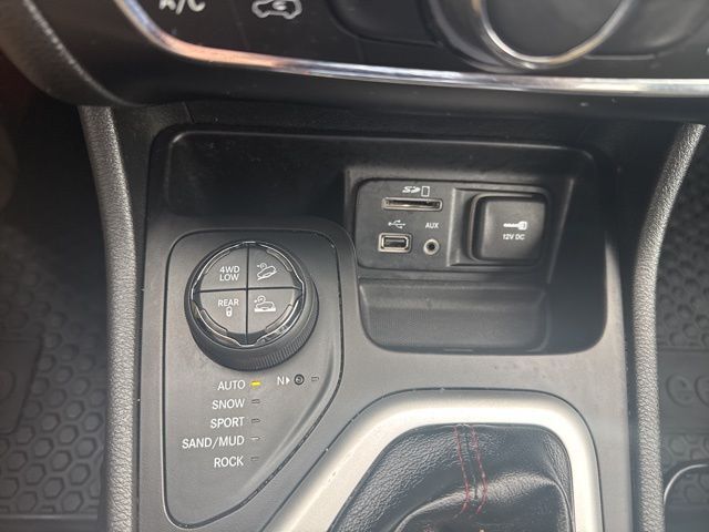 2015 Jeep Cherokee Trailhawk West Burlington IA