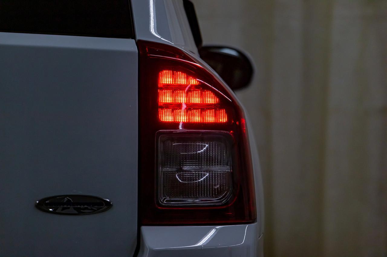 2015 Jeep Compass 4x4 High Altitude Leather Roof Nav BCam Red Deer AB