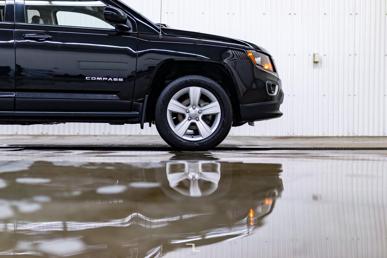 2015 Jeep Compass 4x4 High Altitude Leather Roof Red Deer AB