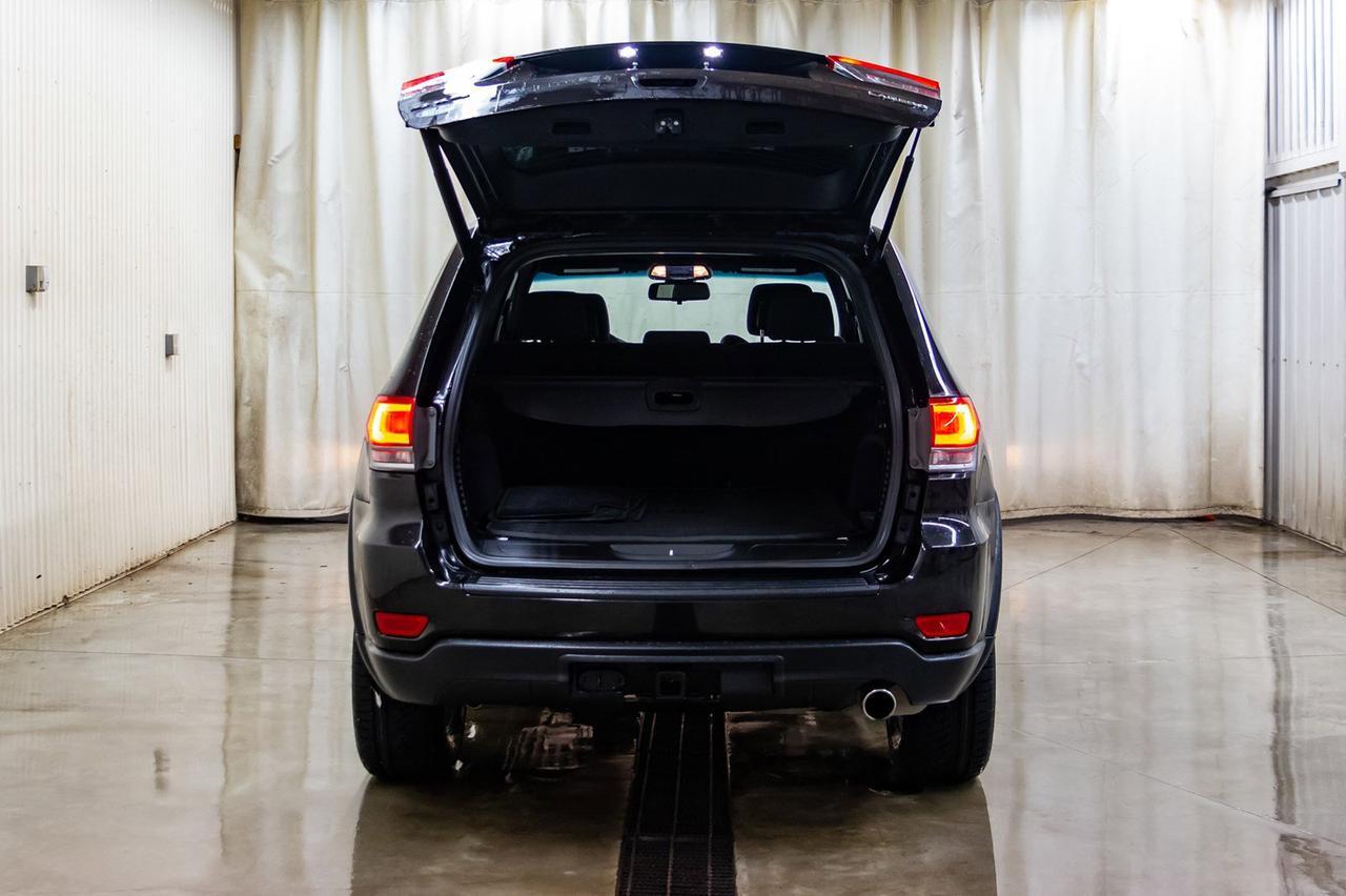 2015 Jeep Grand Cherokee 4x4 Laredo Nav Roof Red Deer AB