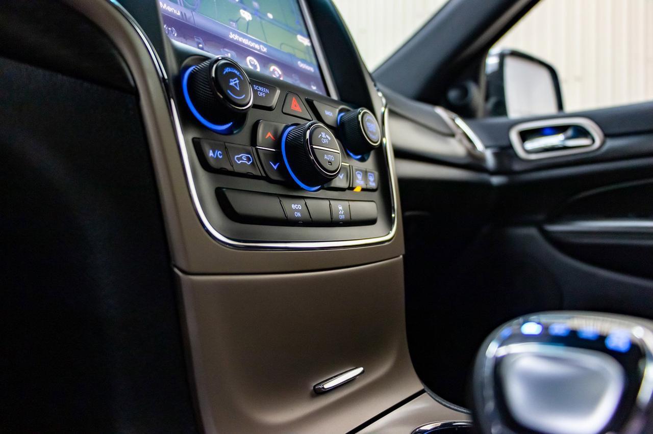 2015 Jeep Grand Cherokee 4x4 Laredo Nav Roof Red Deer AB