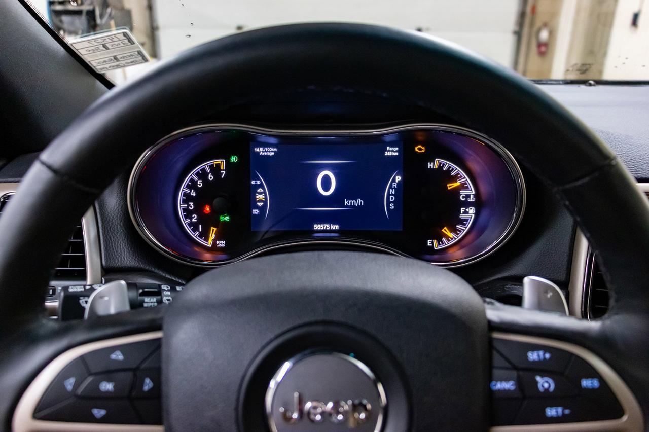 2015 Jeep Grand Cherokee 4x4 Laredo Nav Roof Red Deer AB