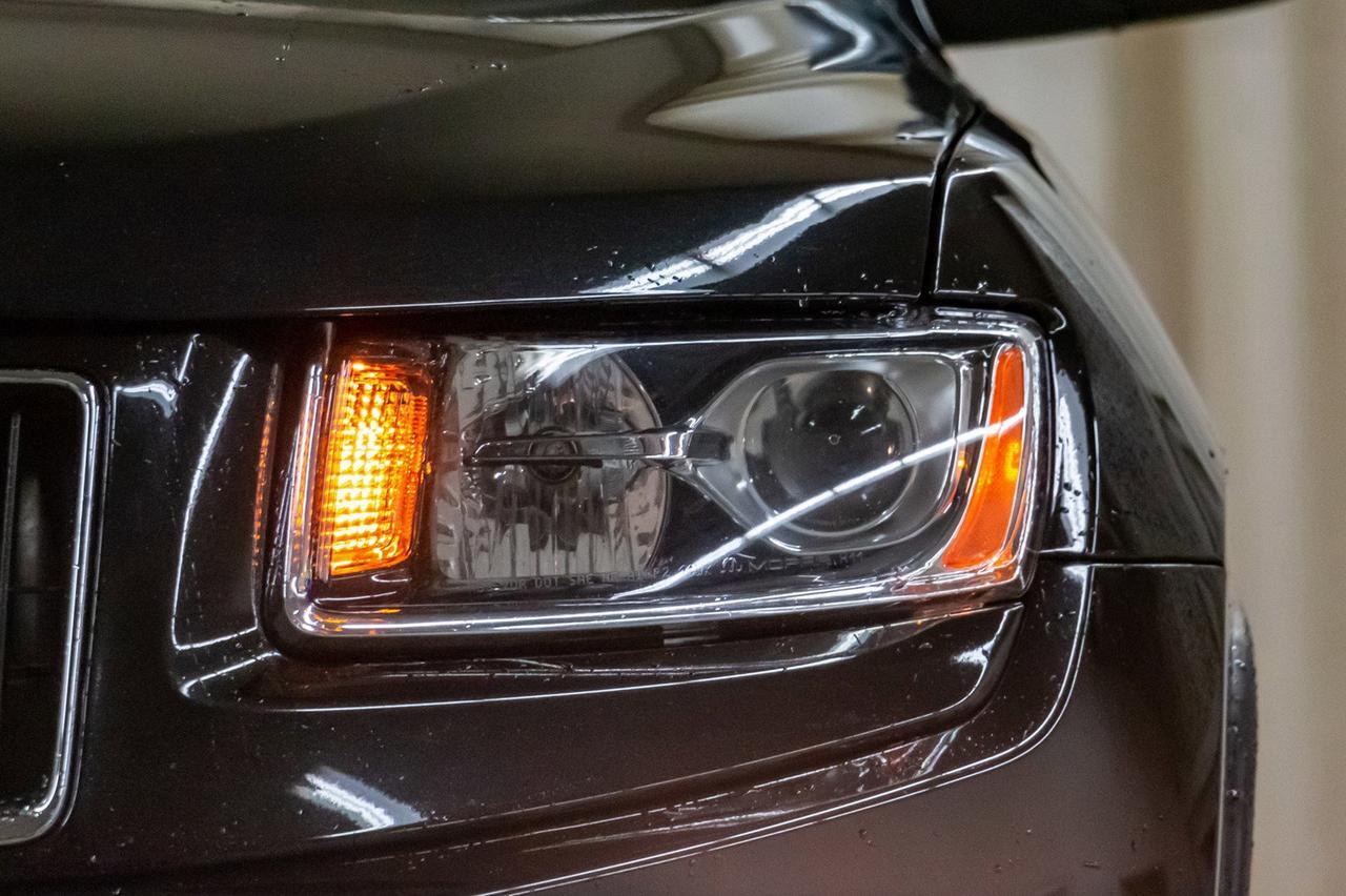 2015 Jeep Grand Cherokee 4x4 Laredo Nav Roof Red Deer AB