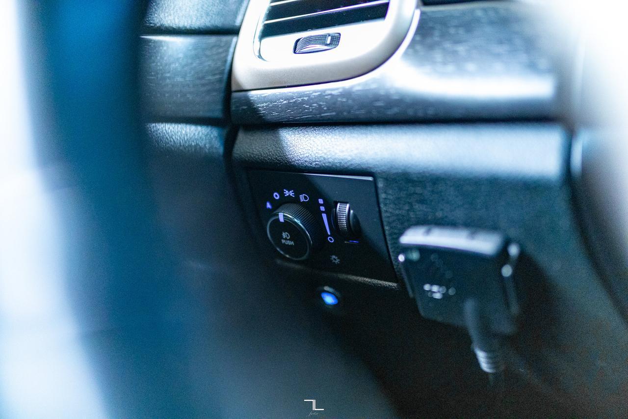 2015 Jeep Grand Cherokee 4x4 Laredo PSeat BCam Red Deer AB