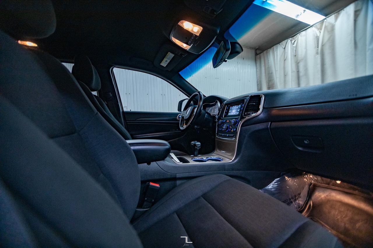 2015 Jeep Grand Cherokee 4x4 Laredo PSeat BCam Red Deer AB