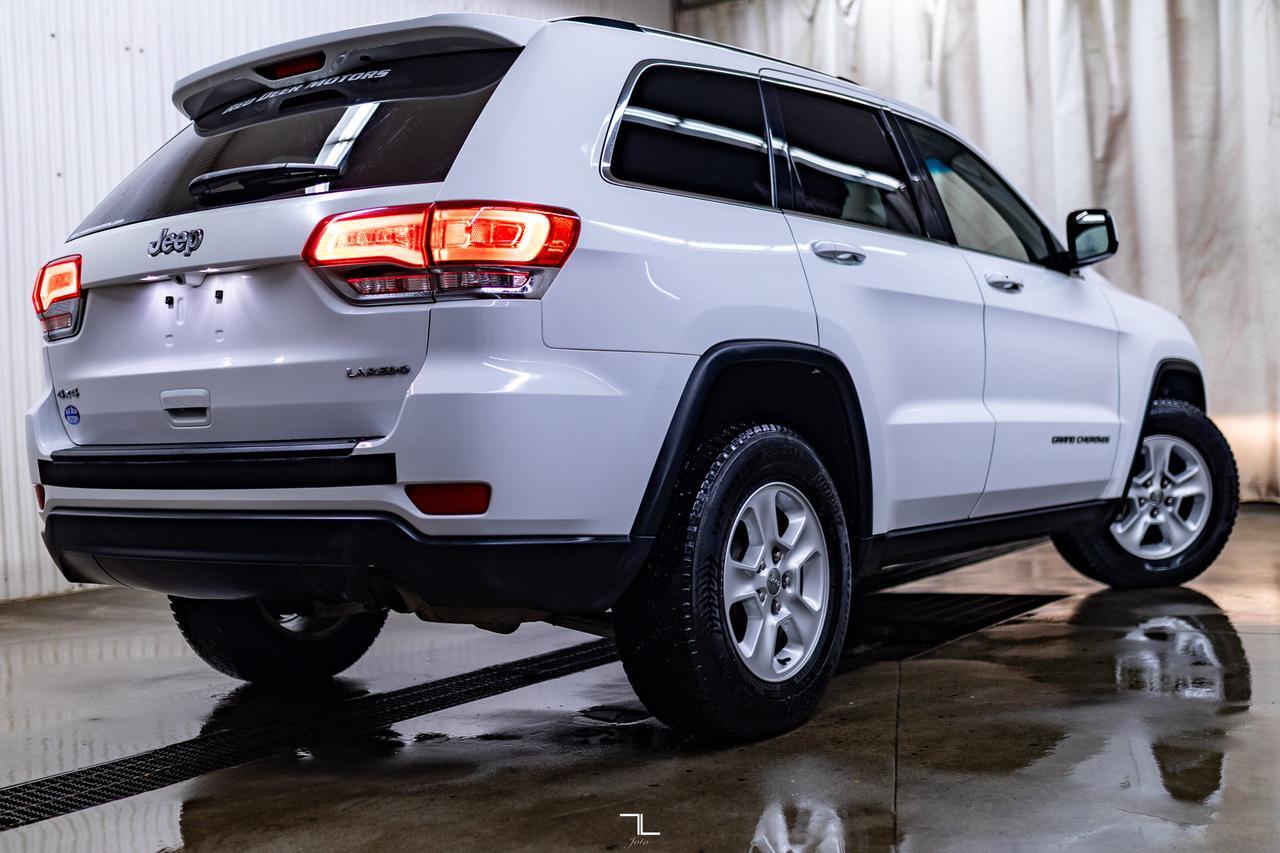 2015 Jeep Grand Cherokee 4x4 Laredo PSeat BCam Red Deer AB