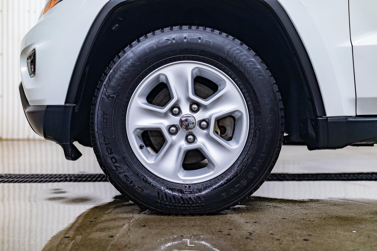 2015 Jeep Grand Cherokee 4x4 Laredo PSeat BCam Red Deer AB