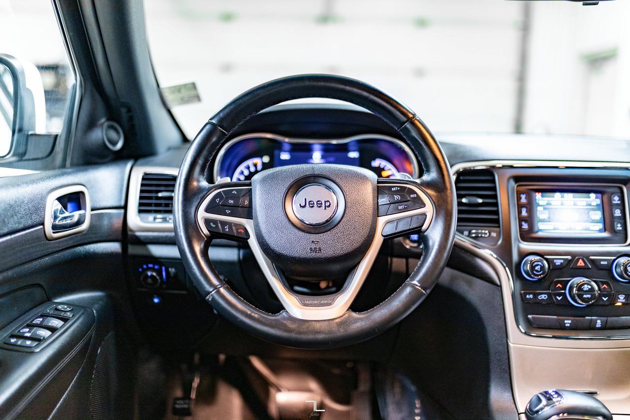 2015 Jeep Grand Cherokee 4x4 Laredo PSeat BCam Red Deer AB