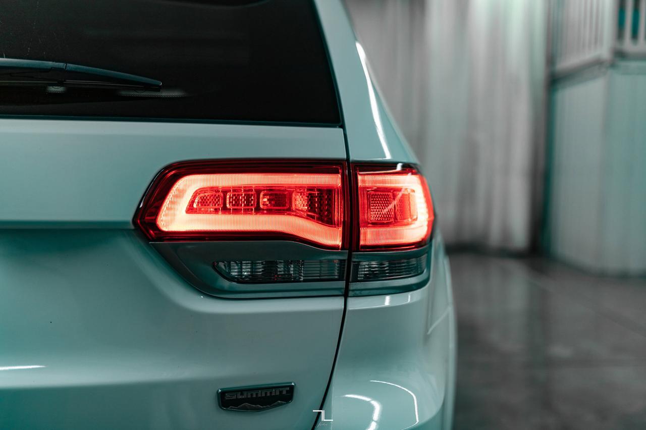 2015 Jeep Grand Cherokee 4x4 Summit Leather Roof Nav BCam Red Deer AB