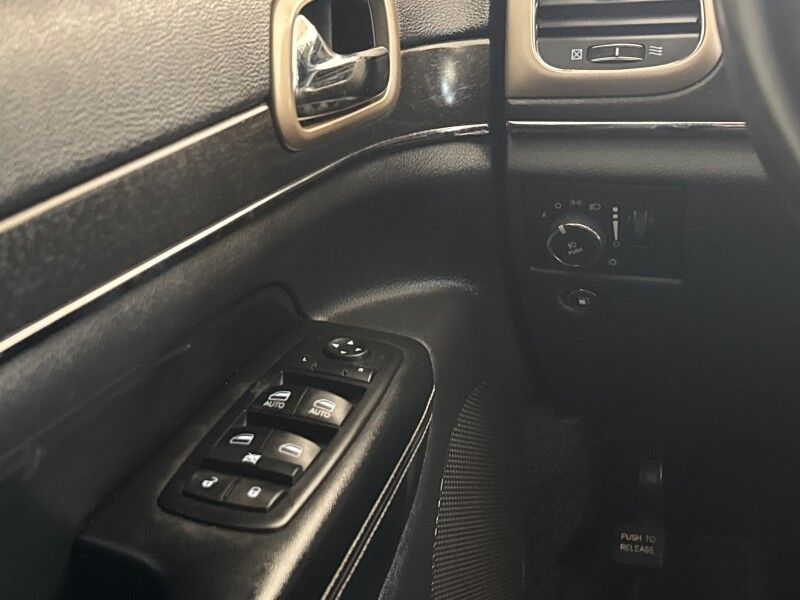 2015 Jeep Grand Cherokee Limited AWD/4WD w/ Luxury Group II Arlington VA