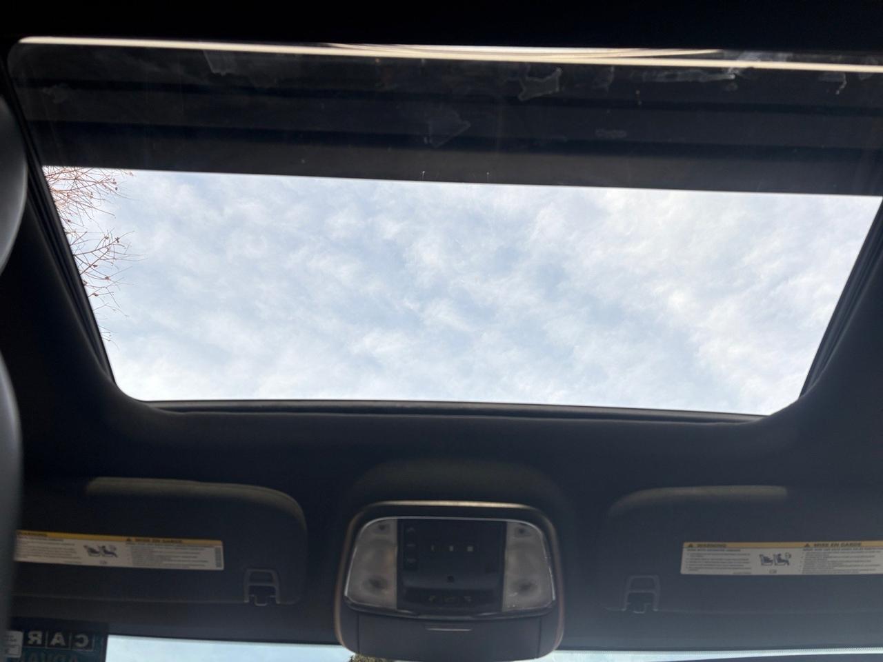 2015 Jeep Grand Cherokee Limited, POWER LIFTGATE, ROOF RACKS, TOW PACKAGE, SUNROOF, BACKUP CAMERA WITH PARKING SENSORS, HEATED STEERING WHEEL & SEATS, APPLE CARPLAY/ANROID AUTO, LOW MILEAGE, COME GET THIS RUGGED RIDE! Virginia Beach VA