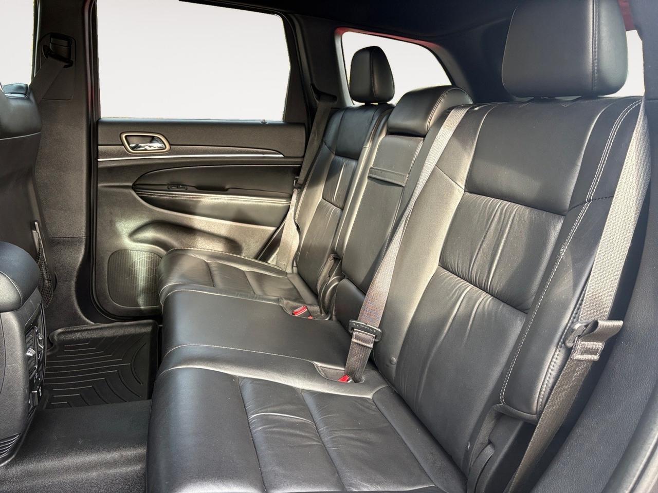 2015 Jeep Grand Cherokee Limited, POWER LIFTGATE, ROOF RACKS, TOW PACKAGE, SUNROOF, BACKUP CAMERA WITH PARKING SENSORS, HEATED STEERING WHEEL & SEATS, APPLE CARPLAY/ANROID AUTO, LOW MILEAGE, COME GET THIS RUGGED RIDE! Virginia Beach VA